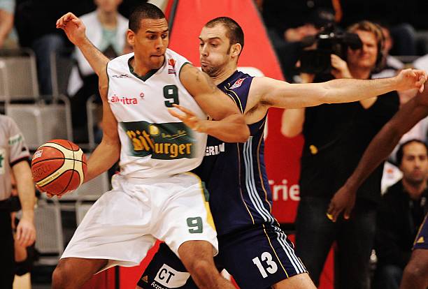 比赛中如履 比赛中如履