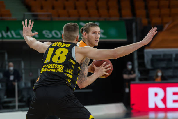 强势的统治 强势的统治