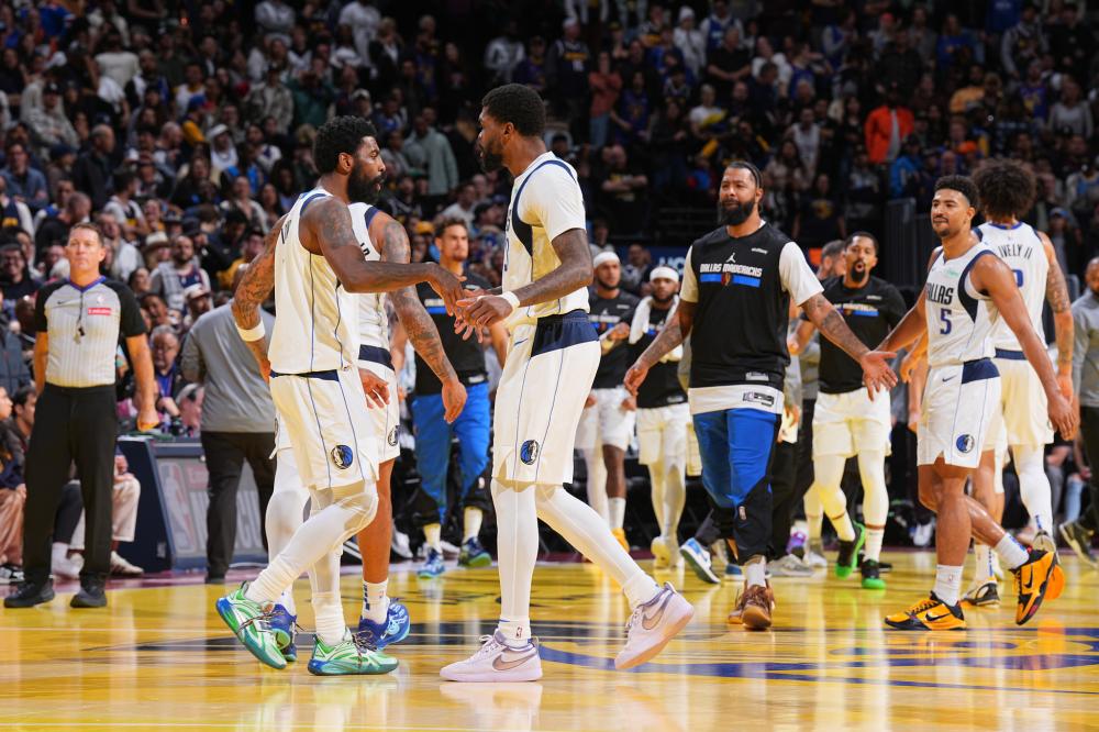 轻有活力的 轻有活力的