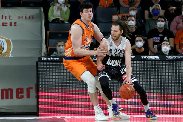 文加入球队 文加入球队